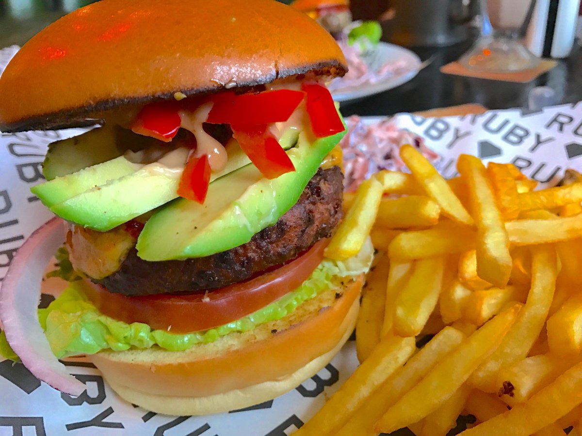 RUBYBURGERS's tweet photo. Open at 12 midday everyday for #burgers #beers @TheGrapevineExm #Exmouth #rubybeef #hawkridgecheddar #millersbuns https://t.co/JNmEdczvcJ https://t.co/WrMSTk1wCW