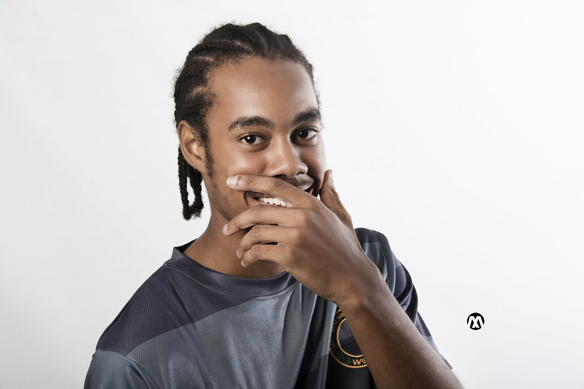 maxcreatives's tweet photo. #Portrait #Machxon shot #fresh #swag #Photography https://t.co/Cd83oygGjd