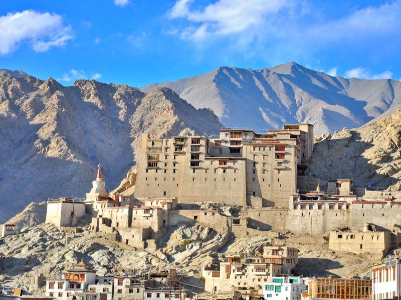holidaysgenius's tweet photo. Spice up your life with an exciting trip to Ladakh. Shed all the worries about organizing and arranging and just use #Ladakh #trip #in #India #package. https://t.co/gy0FkSRmeN https://t.co/ePyplgbCzJ