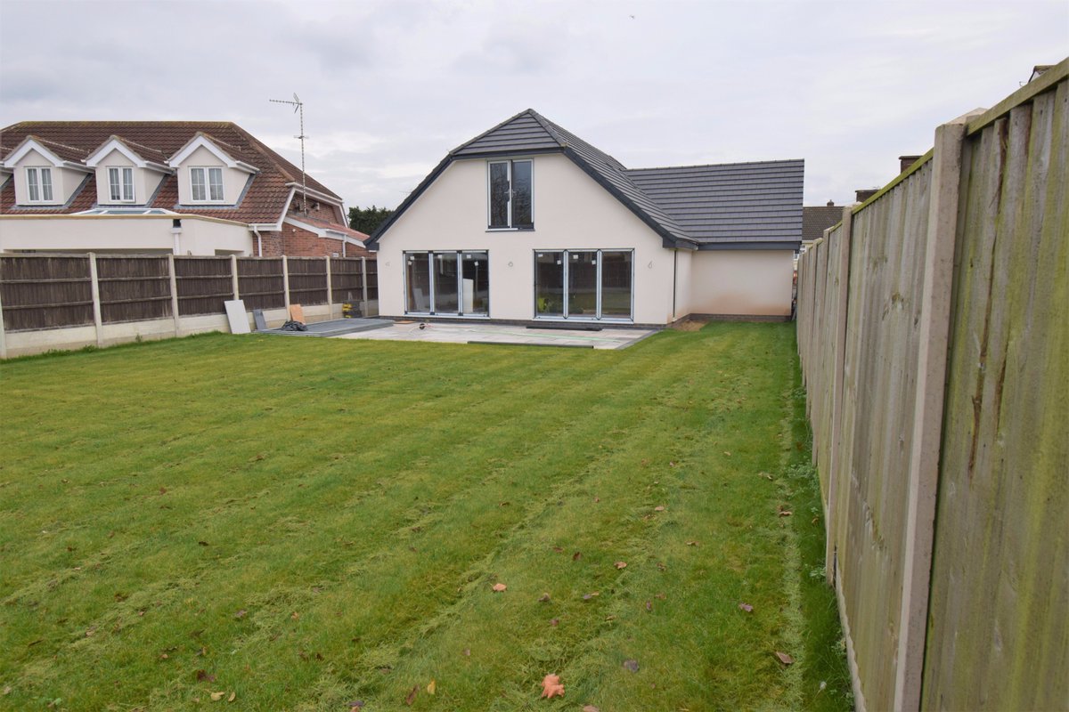 BRAND NEW HIGH QUALITY #HOME - Burton Rise #Walesby £379,950 4 bed detached dormer #bungalow gascoines.co/for-sale/wales…