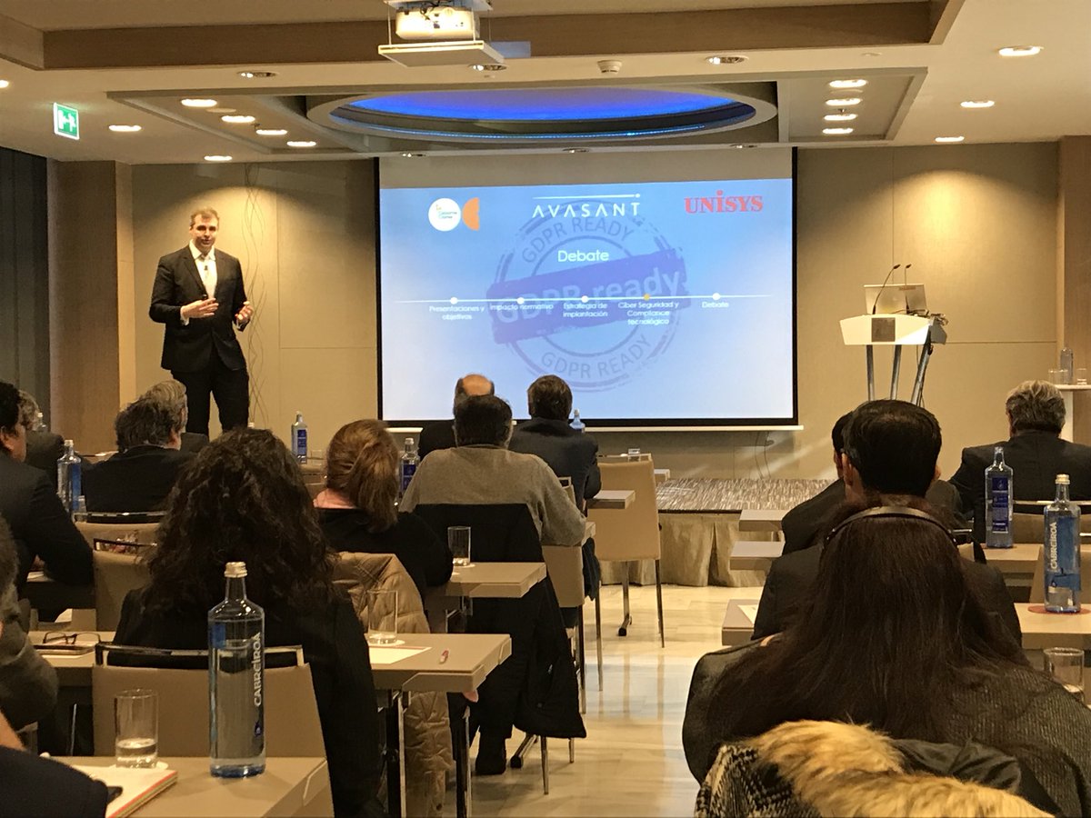 fraynarro's tweet photo. Darren Brooks es un experto en #ciberseguridad de @UnisysEMEA que nos habla sobre #CyberSecurity y #GDPR. #GDPRevolution https://t.co/0vgm7NHdY4