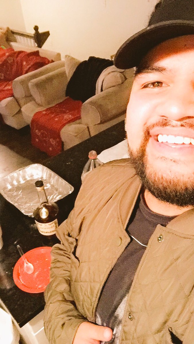 JuiceTheLegend's tweet photo. Ft Henny https://t.co/1JpFx66GUw
