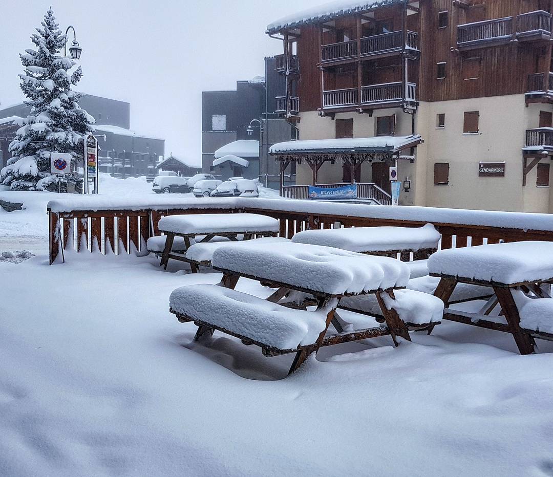 ClubMedUK's tweet photo. This is our kind of #SnowWatch…😎 https://t.co/xMd06Bxt3T