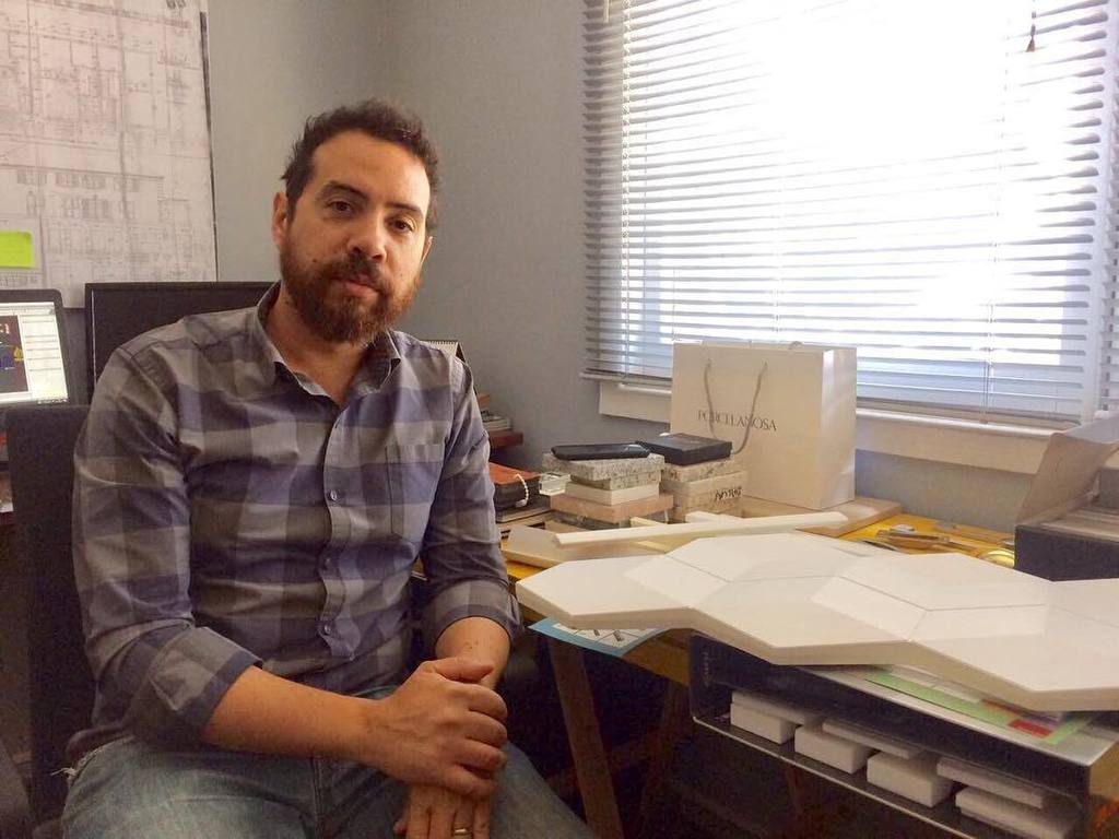 nmcenterreno's tweet photo. Arcop Arquitectura y Construcción

Reunión de Cristian Castaño con nuestra especialista de especificaciones Valeria Collins revisando los detalles de: + Molduras #Nomastyl + Guardapolvos #Wallstyl
+ Revestimientos de muros #Arstyl

#molduras #adhesivos #… https://t.co/wGdkzOLGZv https://t.co/AMwwhhEjp7