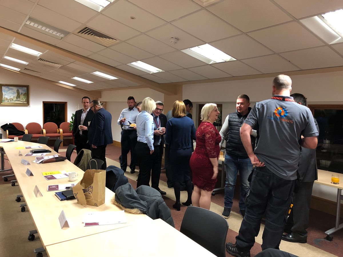 LeedsInfinity's tweet photo. Another great meeting at @LeedsInfinity BNI this morning. Special mention to our feature presenter Anthony of @Expressheatin. Lets try and help him get more business over the coming months!

#BNI #Networking #Business #Referrals #Leeds https://t.co/2fesxeVbHi