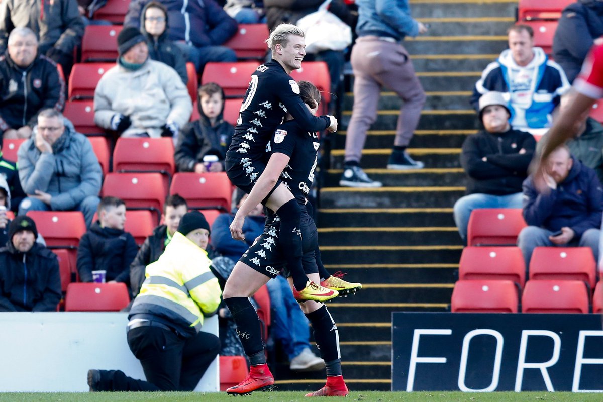 ProperSport's tweet photo. WIN a pair of Box 44 tickets for #LUFC vs #AVFC 
RT! Download the app + leave with a 5* review with your Twitter handle. 
Closes 3pm!
Apple: https://t.co/g3dpzEYi7a  
Android: https://t.co/9V0cPIcvqJ https://t.co/SUGzuhWI7y