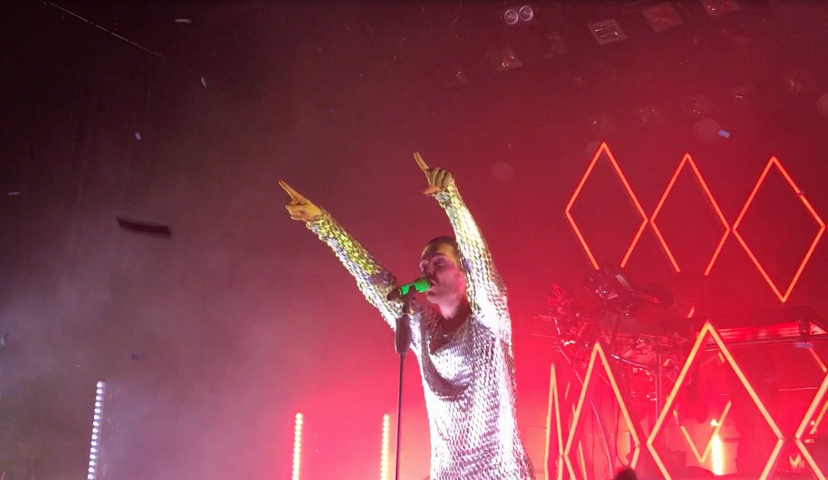 LostPanzie's tweet photo. Something ´bout you 🎶✨ @tokiohotel #DMNancy https://t.co/f8adw6TC9M