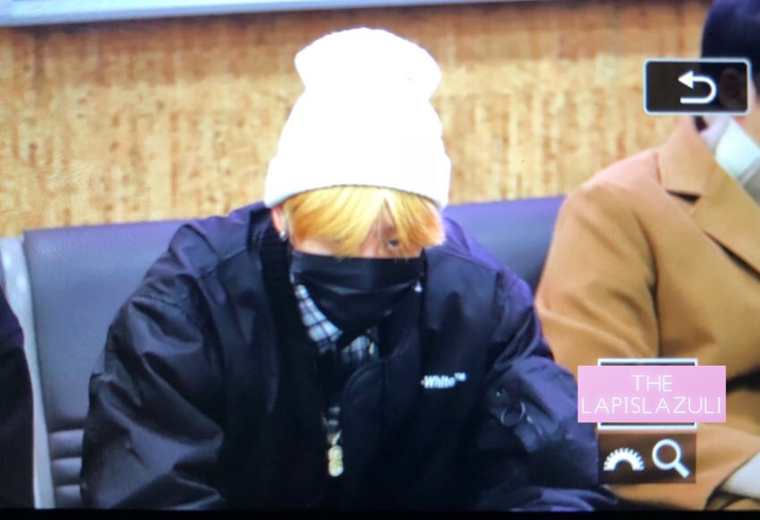 thelapislazuli8's tweet photo. 171130
#SEVENTEEN #THE8 #세븐틴 #디에잇 #명호 https://t.co/jX6Fw4JMl4