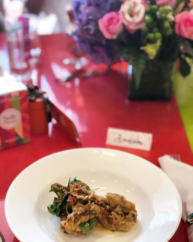 AanamC's tweet photo. Craving some soft shell crabs, right about now 🦀 {from the #TwillyDHermès event} #WhatWhenWearEats #WhatWhenWear https://t.co/mQbHEe0VKz https://t.co/WE8PL1nrAz