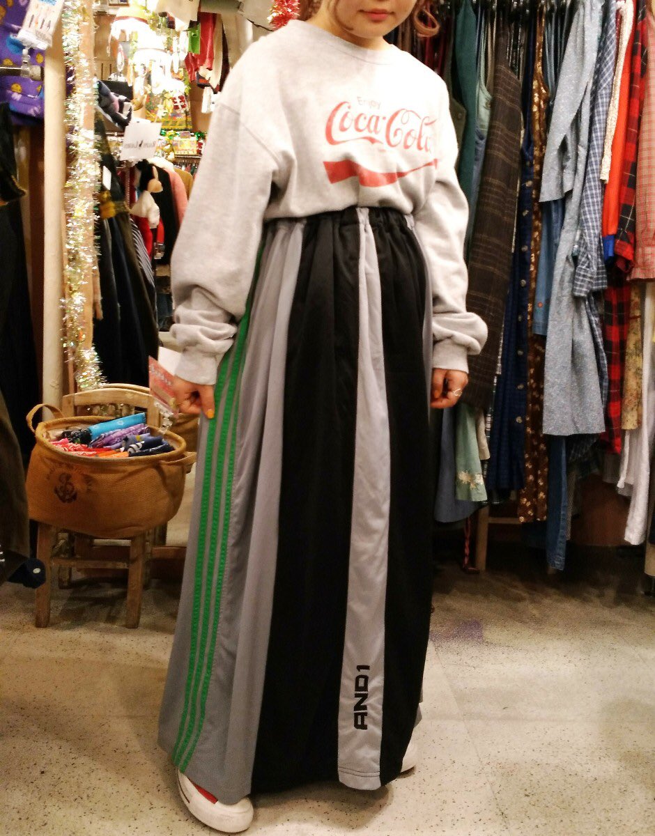 気まぐれセール！パナマボーイ　オーダーリメイクスカート　古着リメイク 入ってくる度即完売の ジャージリメイクスカートが 入荷しました