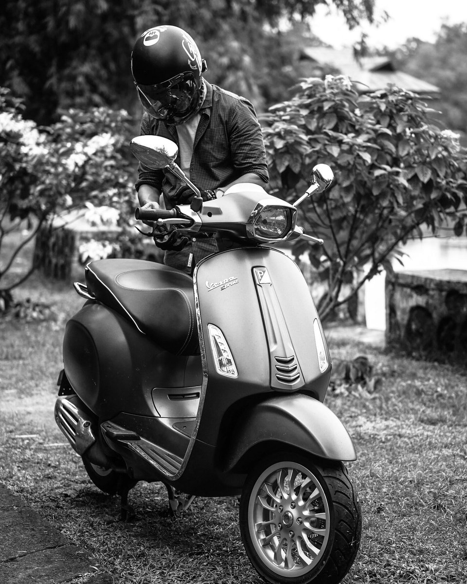sam_yg's tweet photo. 5 cities.. 1 day 🤙🏼
•
•
#VespaLife #TimeIsGold #NoTrafficNoProblem #ScootItAndBootIt #Sprint https://t.co/AH4fg0wp96