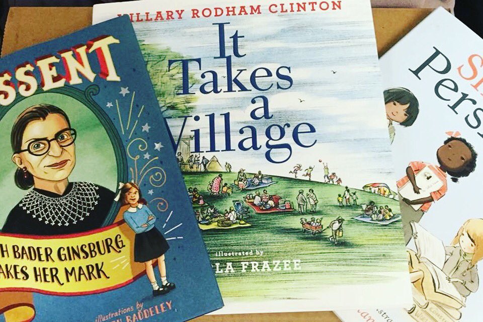 mamaOf2Littles's tweet photo. Some of my daughter’s #bday presents came in today!! #RGB #HRC #ItTakesAVillage #ShePersisted #FutureGeneration #FutureLeader #ChildOfTheFuture #StrongWomen https://t.co/8UtVxbqICo