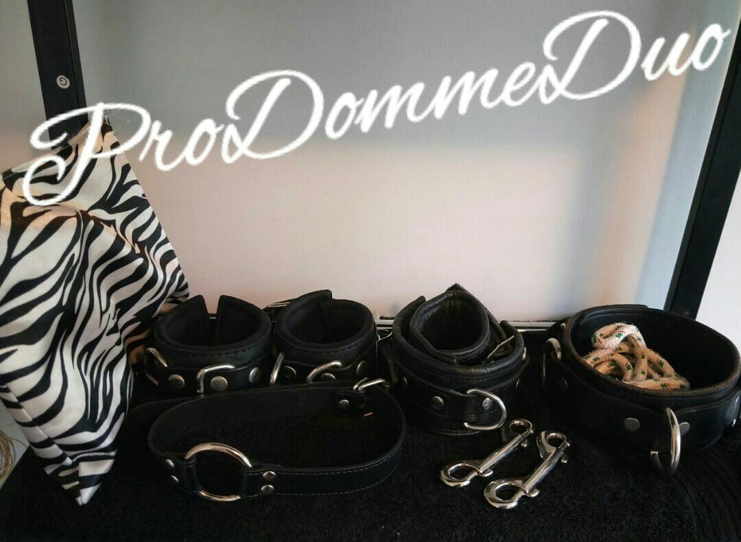 MistressB_PD's tweet photo. Looking forward to a #bondage & #medical scene tonight π
#medicalroleplay #cbt #needleplay #medicalstaples #bdsm #restraints https://t.co/q4cUIPDRXY