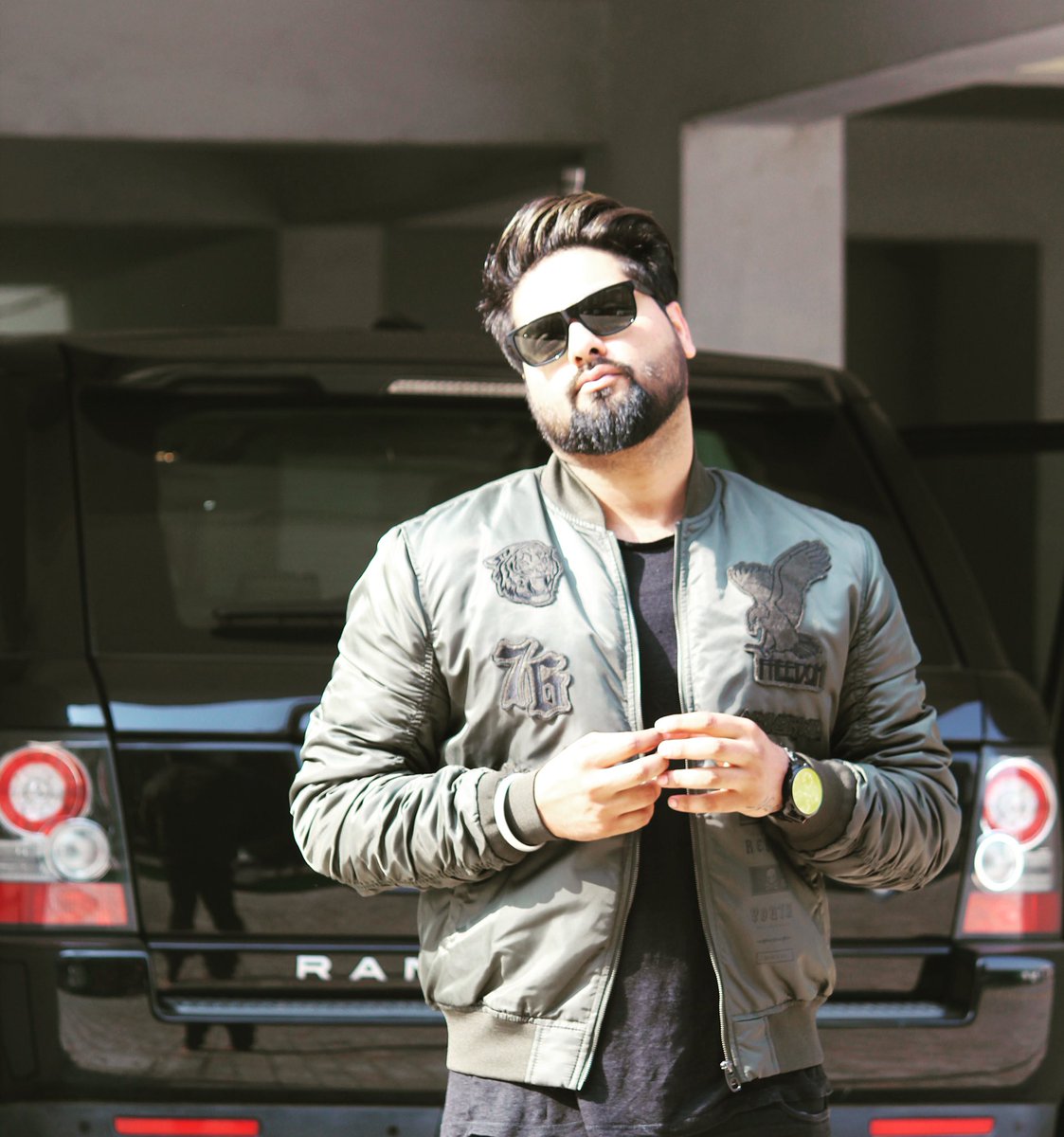 NavvInder's tweet photo. Tu v Lagdi Ae Jaan Toh Pyaari Ni, Yaaran Naal Kare Oh V Sardari Ni https://t.co/qIE9PIeKGr
