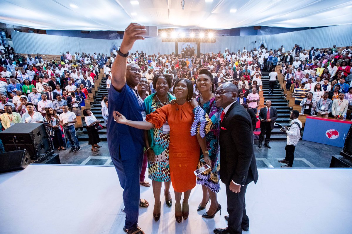 Mainoneservice's tweet photo. #Throwback to that time our CEO, Funke Opeke joined a group selfie at the #TEFForum2017. Watch the panel discussion here 👉 https://t.co/aU4ZFMwZDc #Entrepreneurship #startups #technology https://t.co/D3pR6A526H