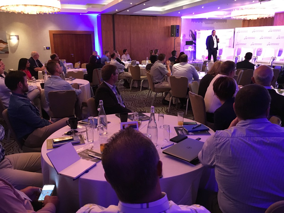 3dsGEOVIA's tweet photo. @3dsGEOVIA - A great turnout for today's Natural Resources Forum. Proceedings are in full flow with our first guest speaker, Davis Cook, talking about the Mine of Today and the need for innovation. #3DEXPERIENCE, #3DSMine, #GEOVIAworldtour https://t.co/oL18MqB1ZI