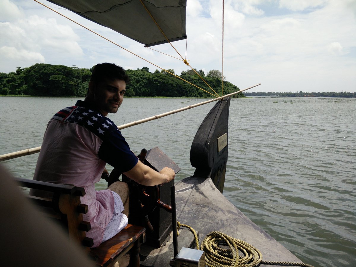 Rain_Man25's tweet photo. @GoodyearJOJ I Really Miss The Natural Beauty Around Me Because Tress Are Cutting All Around To Make Highways So I Really Wanna Go To GOD's OWN PLACE "KERALA" To Feel The Nature,To Spend Time With The Real Beauty And To Get Some Peace In Life.

#MadeToLast https://t.co/v1H0jGPqMt
