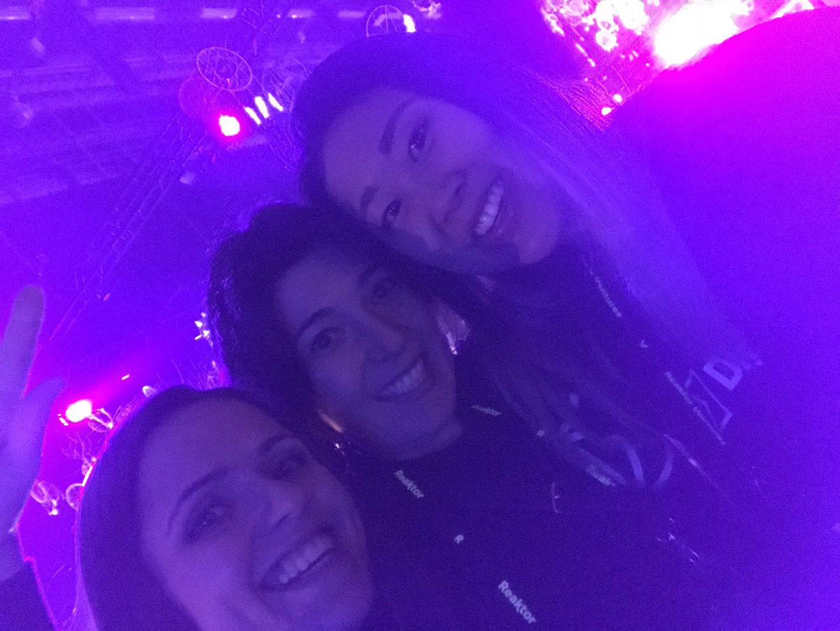 karospacee's tweet image. #servicedesign representing at #slush17 #Digitalist