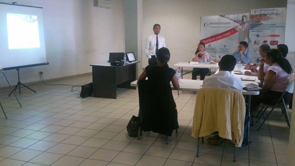 KentiaFormation's tweet image. #formation "Communication interne" ce 30 au 01 décembre 2017 dans notre nouvelle salle de formation #ImmeubleJacarandaAmbatonakanga avec @AndrianirinaMamyEric #kitmanager 👌👍