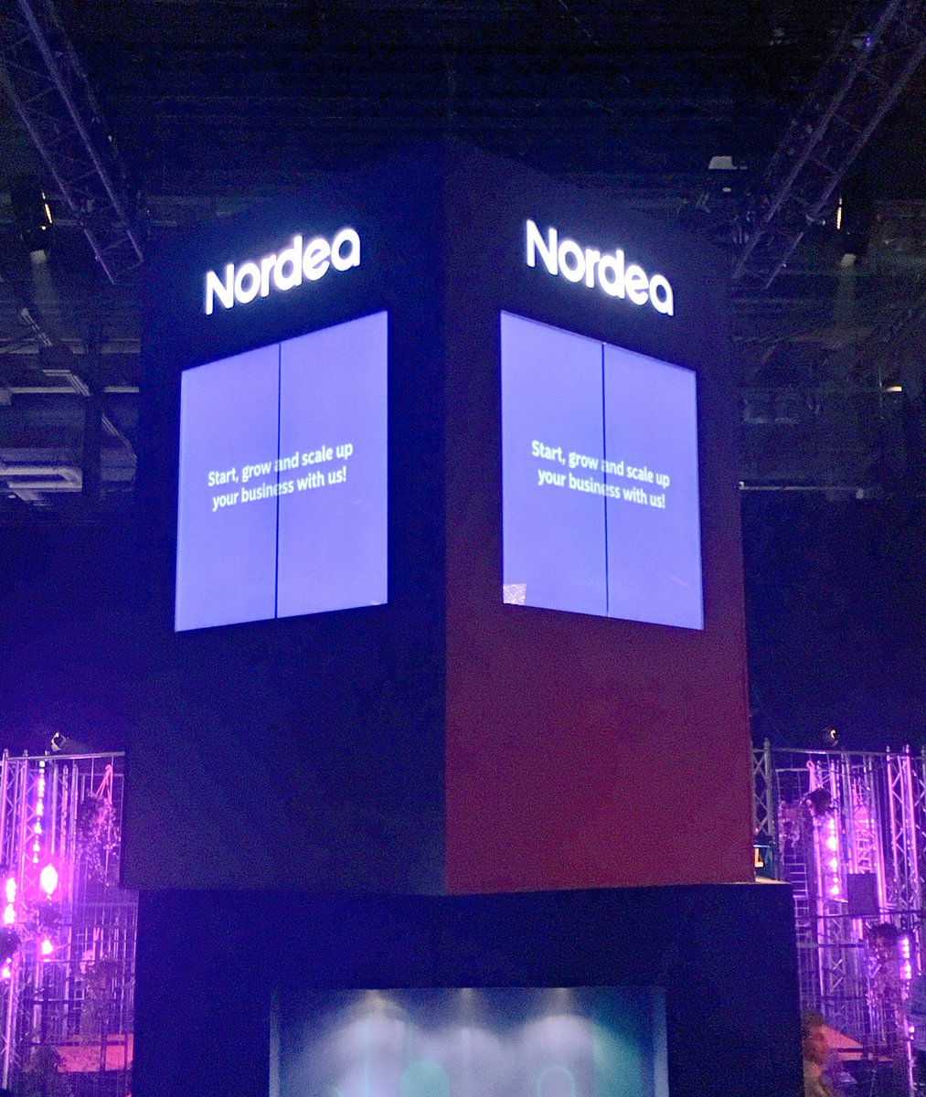 e_kankainen's tweet photo. #sininenhuppari ja @NordeaGrowth_FI vahvasti mukana @SlushHQ #NordeaSlush17 #slush https://t.co/pJR0DJh6yf