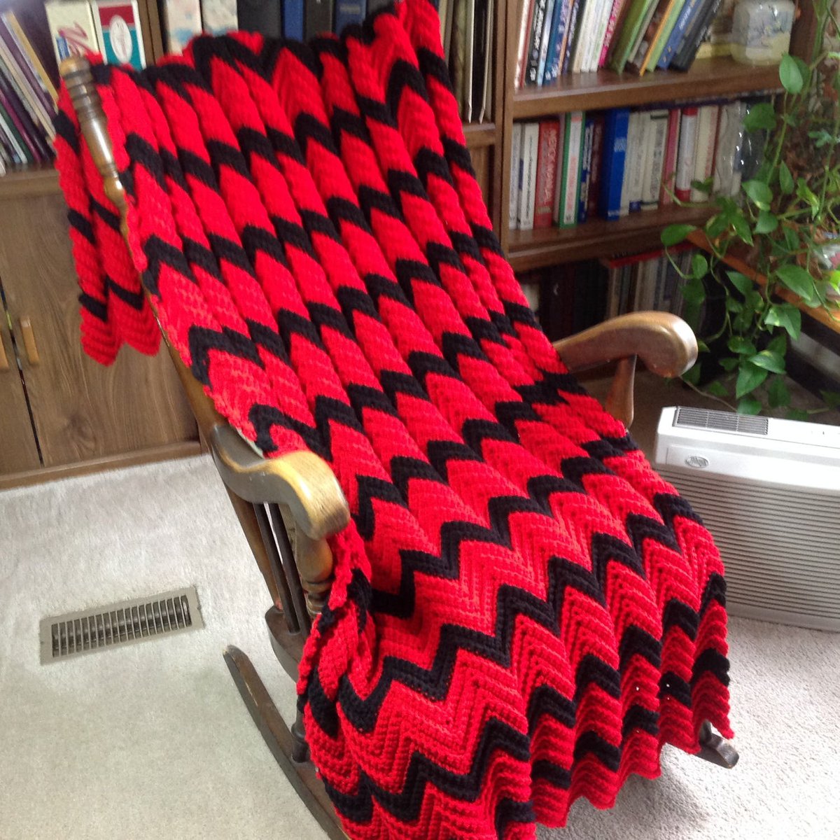sj_greene's tweet photo. Red & Black Chevron Pattern Afghan/Throw/Blanket_Hand Crochete… https://t.co/1GfrwK9b09 #YarnQueens #FootballFanGift https://t.co/xZokdLhznF