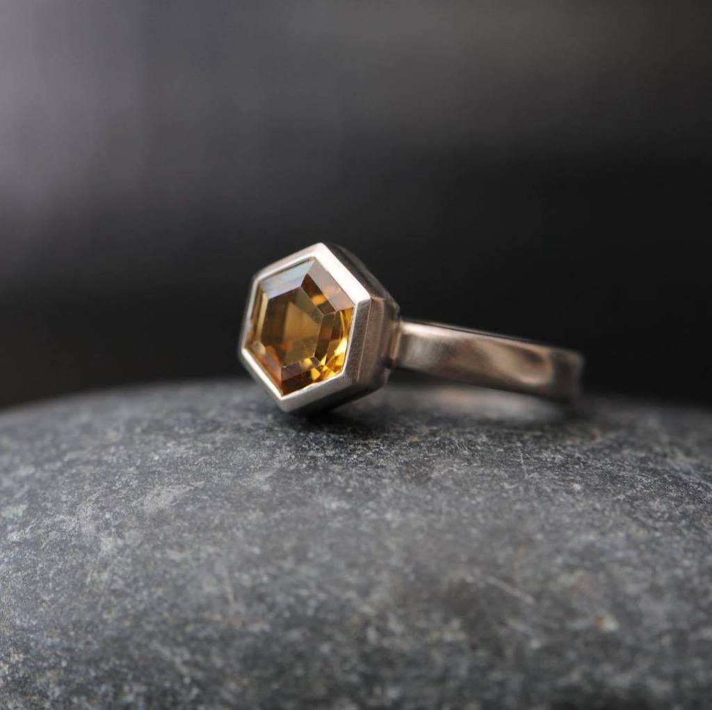 williamwhiteart's tweet photo. Citrine hexagon ring.
#citrinering #citrine #hexagonring #hexagon #geometricring #geometricjewelry #geometricjewellery #etsyuk #etsyforyou https://t.co/Y82hmPGzB5 https://t.co/98iOElzO9E