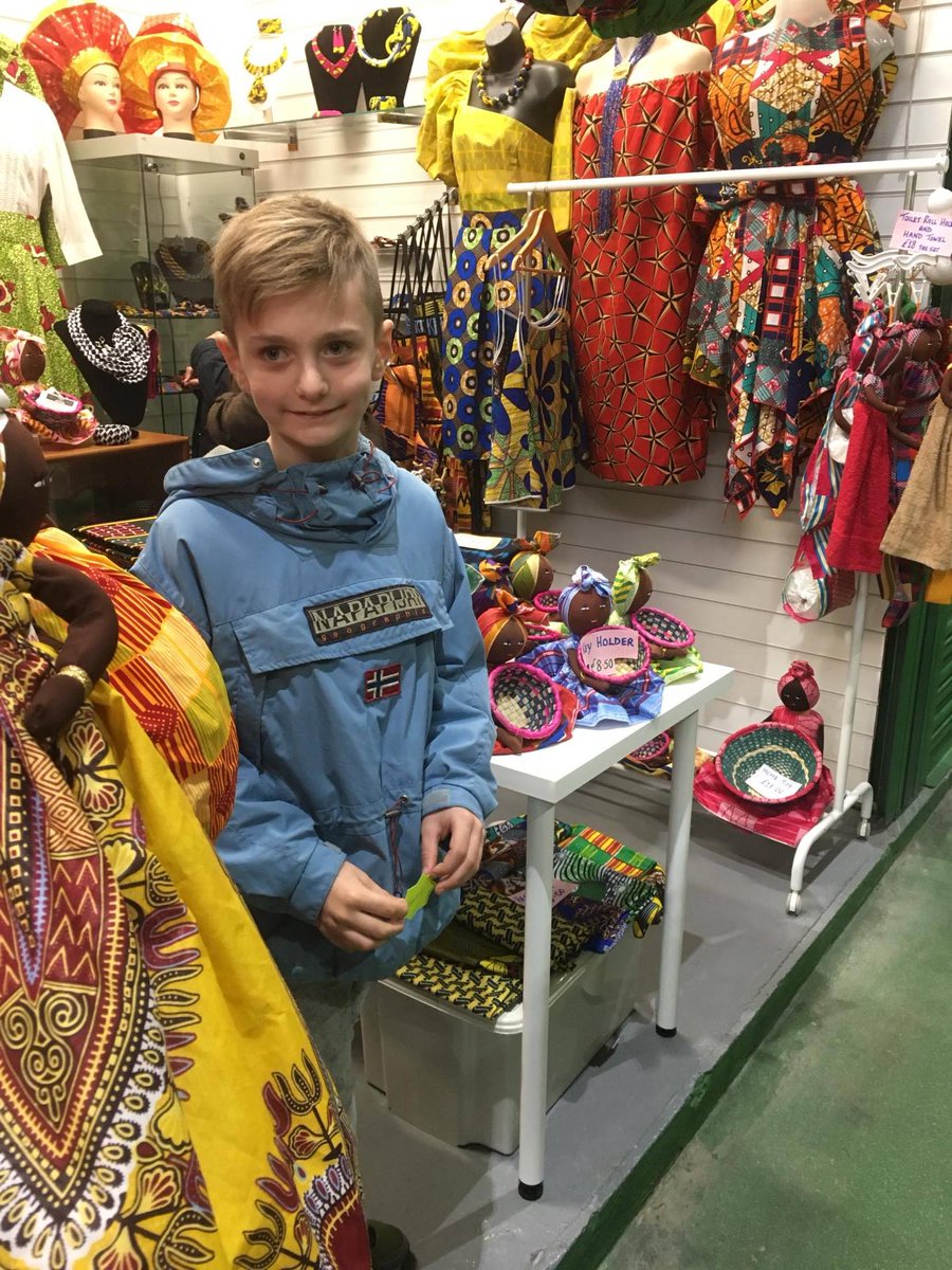 stucker73's tweet photo. @OPA_LG tommy from 4M looking at African clothes https://t.co/ucsKTuVPez