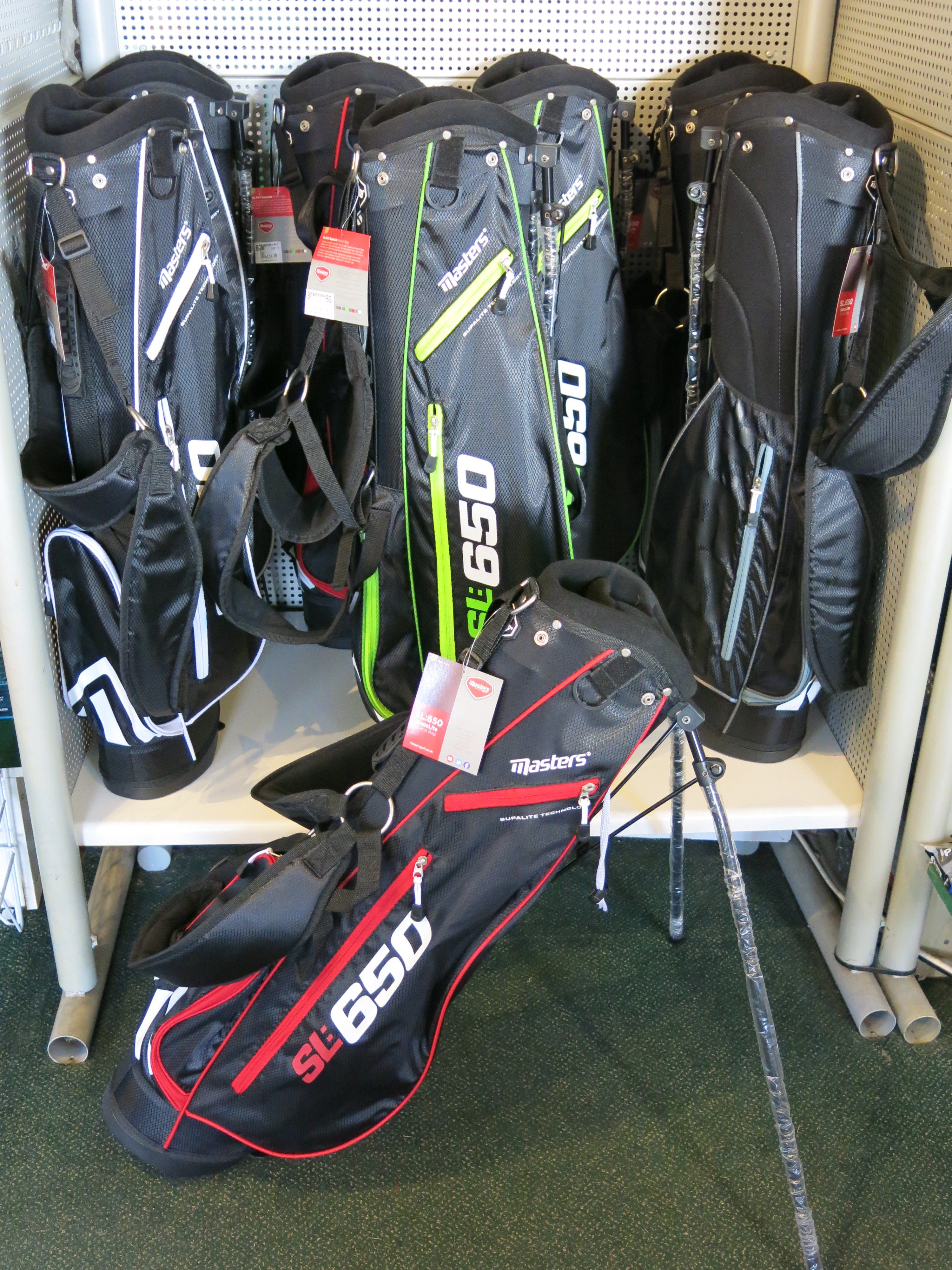 Shipton Golf Course Twitterissä: "Oh bother! No trolleys allowed on the  course! Not a problem with @mastersHQ SL650 light weight stand bag. Perfect  for winter golf and just £34.99 with no muddy