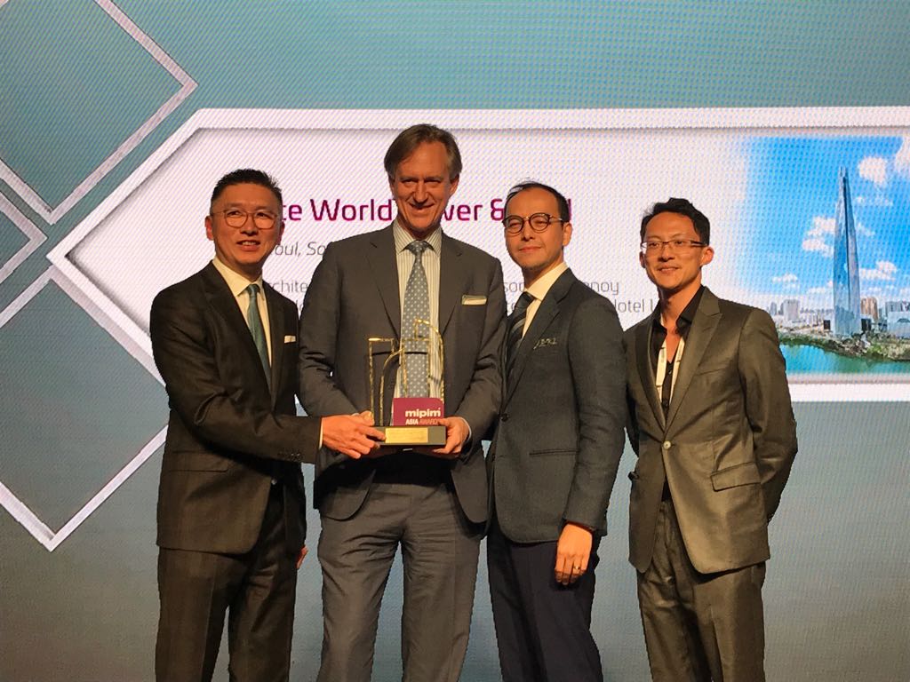 BenoyGlobal's tweet photo. Benoy scored three #MIPIMAsia Awards last night! Best Mixed-Use Development - Silver (LOTTE World Tower &amp; Mall), Best Retail Development - Bronze (Starfield Hanam ) and Best Futura Project - Silver (One Bangkok). Read more: https://t.co/EgCbYyft7D (Photos from @MIPIMWorld) https://t.co/CRNGG15oCz