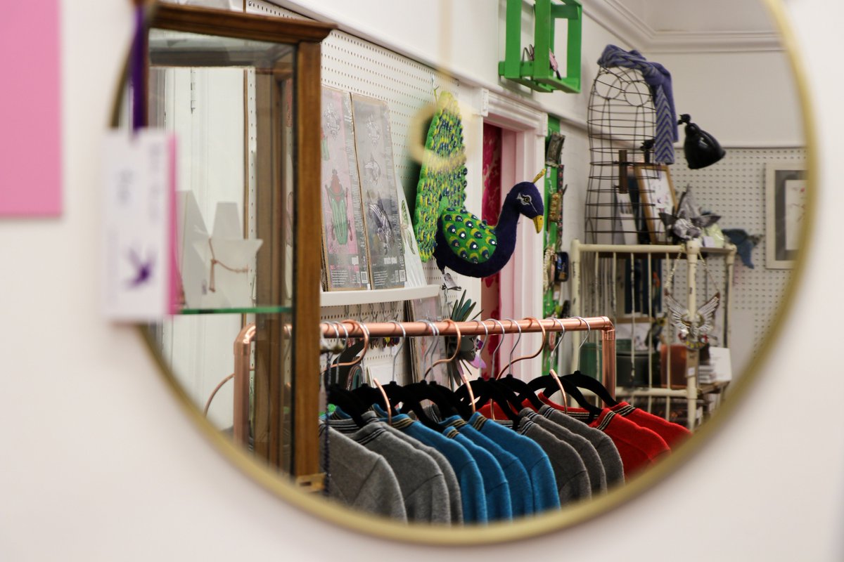 Join me as I take the opportunity to interview Lola from the @LolaSwiftLoves pop-up boutique on 3-4 Northumberland Place in Bath...

thebathonian.com/theblog/2017/1…

For plenty of Christmas gift ideas, come and take a peek 😍 🎁 🎄

#PopUpShop #Christmas #shopping #Bath #blogger