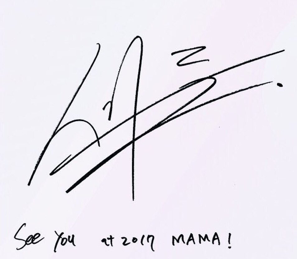 Sehun's handwriting is so pretty both in Korean and English. It is