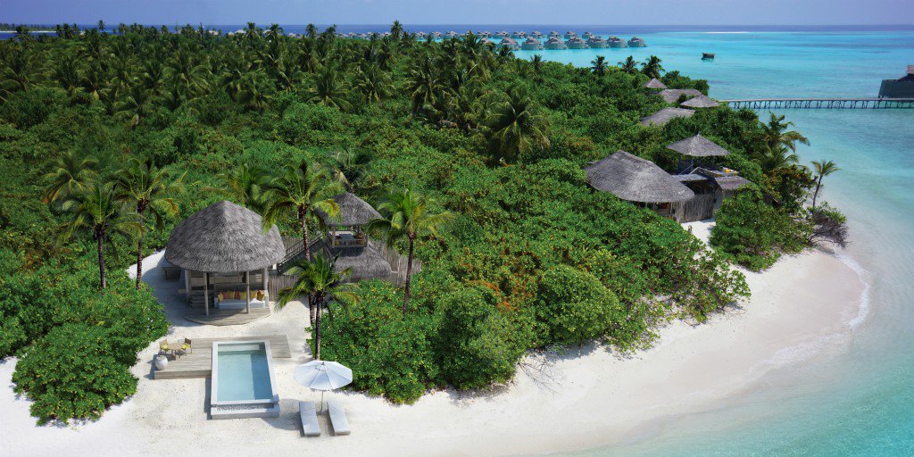 Congratulations @SixSensesLaamu on a well deserved award, Eco-Hotel of the Year from <a href="/AsiaSpa/">AsiaSpa</a>! For more: bit.ly/2j39Lho #AsiaSpaAwards2017 #EcoHotel #Sustainability #Maldives #SixSenses