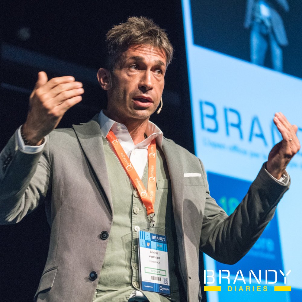 Alla base della motivazione ci sono i valori del brand e solo se sono condivisi contemporaneamente dai lavoratori e dai consumatori le vendite si moltiplicano.
Andrea Vecchiato - CEO, Lumberjack a #BRANDY17 brandyspace.com