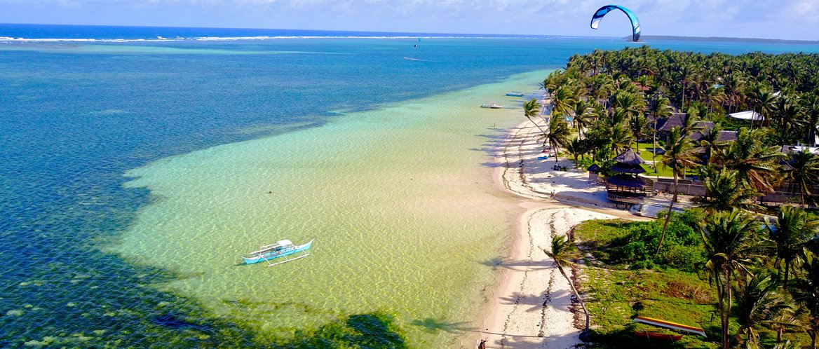 Alerte destination de rêve ! 😍 Si tu as envie de soleil, de sable blanc, de cocotiers et de kitesurf ? Direction Siargao aux Philippines ▶️ evaqi.com/kitesurf-phili… #Voyage #Paradise