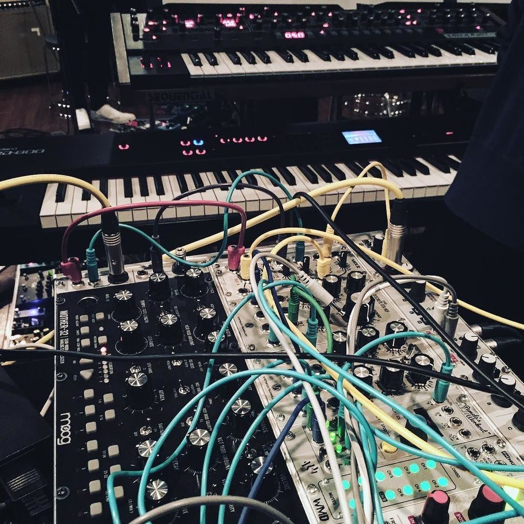 sugawarakazuki's tweet photo. 本日のmajikoさんリハーサル終了。
#prophet6 #eurorack #modularsynth #mutableinstruments
#moog #mother32 #synthesistechnology #intellijel #tiptopaudio #almbusycircuits https://t.co/i8a4pOO9Yw https://t.co/Xad5JCMVzl