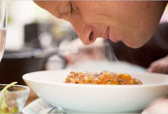 "El olfato nos puede trasladar al pasado". Disfrutad del artículo del asesor gastronómico Carles Font  goo.gl/Ygmvi6 #alimentacion #gusto #sabor #gotzamblog #guisadodelayaya