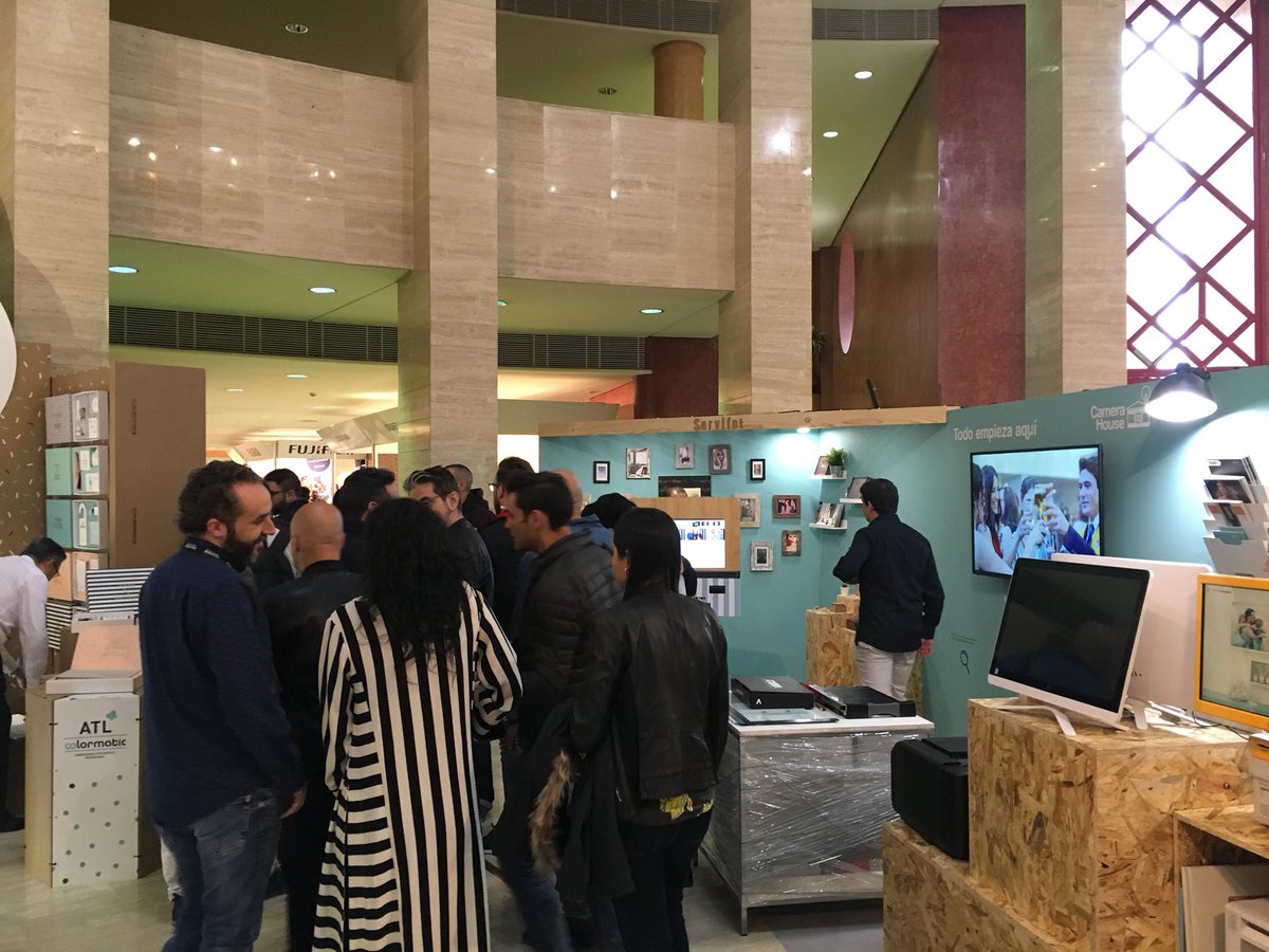 fibesevilla's tweet photo. Hoy finaliza en @fibesevilla la VIII CONVENCIÓN INTERNACIONAL DEL #FOROFOTÓGRAFOS @Ayto_Sevilla https://t.co/sfSbowgZKr @SevillaRTs @CanonEspana #FDF2017 https://t.co/sgXdT5Mu5r