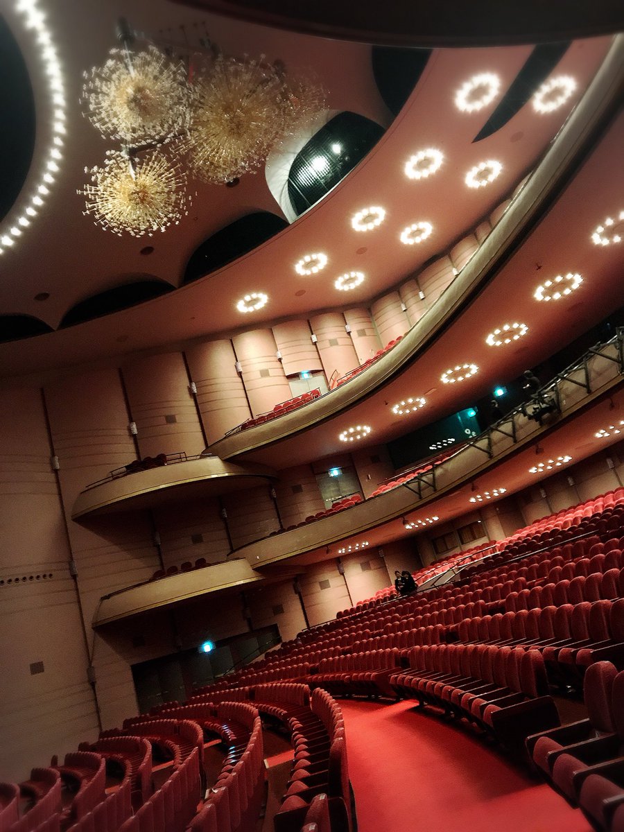 梅田芸術劇場メインホール 座席からの見え方まとめ 2階3階でも大丈夫 座席ウォッチャー