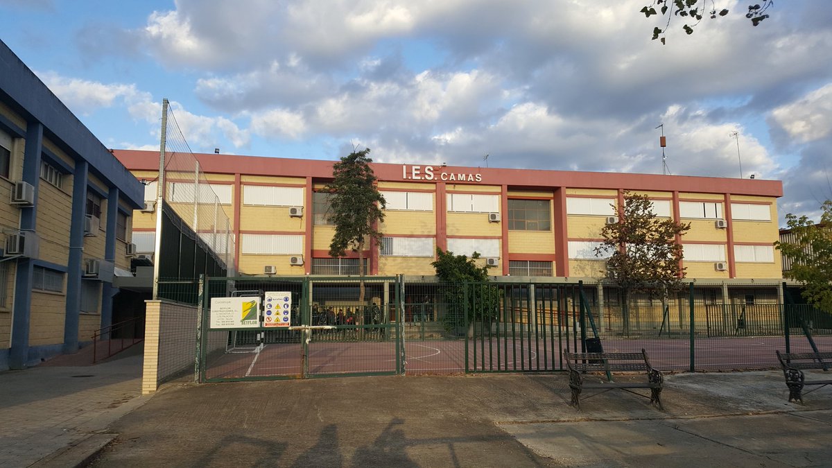 everisCodeFEST's tweet photo. Hoy estamos de #HeadingToCodeFEST en IES Camas.
Hablaremos de automatización con gulp y programación funcional con node.js https://t.co/l8KmvBLSsW