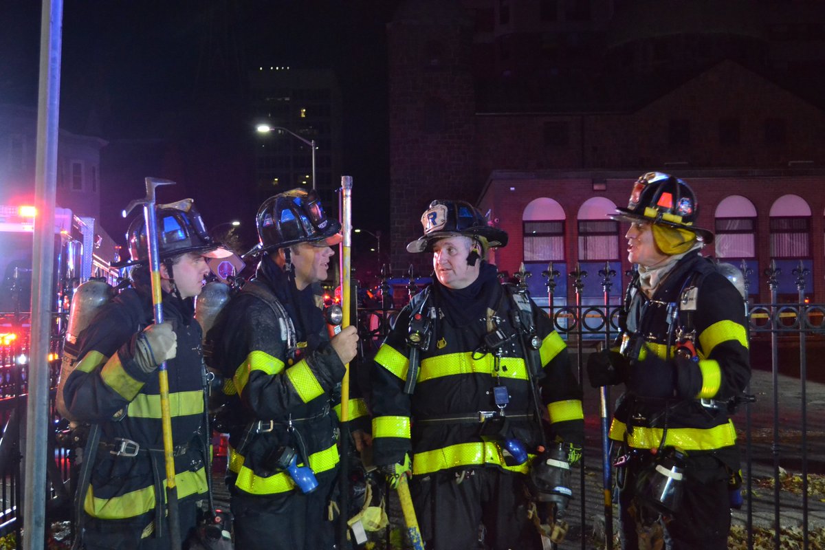CambridgeMAFire's tweet photo. 2 of 2: #CambMA 4th alarm fire Box 4-391: Thanks to Somerville Fire, @BostonFire , @BrooklineFD , Belmont Fire, Watertown Fire, @ArlingtonMAFD , @WalthamFireDept , @NewtonFireDept for the help. https://t.co/vbxsZlMquW