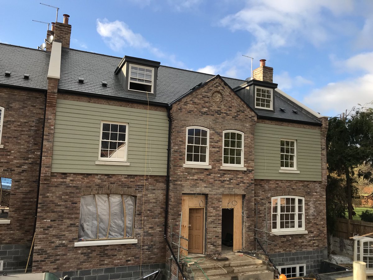 Chase_Timber's tweet photo. A development in Hertfordshire starting to take shape with our Timber VS’s #TimberWindows https://t.co/C7irLlY7fp
