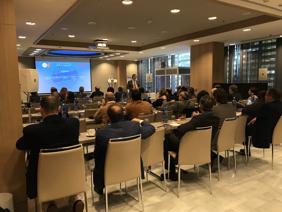fraynarro's tweet photo. Aquí estamos con la sala llena! Listos?Ya! Todos quieren llegar a la cita con #GDPR con los deberes hechos! #GDPRevolution @Avasant https://t.co/1D7K2HQ4zq