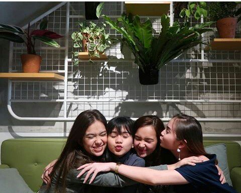 AbellaN_207's tweet photo. Happiness❤
@CutBebyTsabina @Elinajoerrggg @iniadzwaaurell https://t.co/J7KUInfiq1