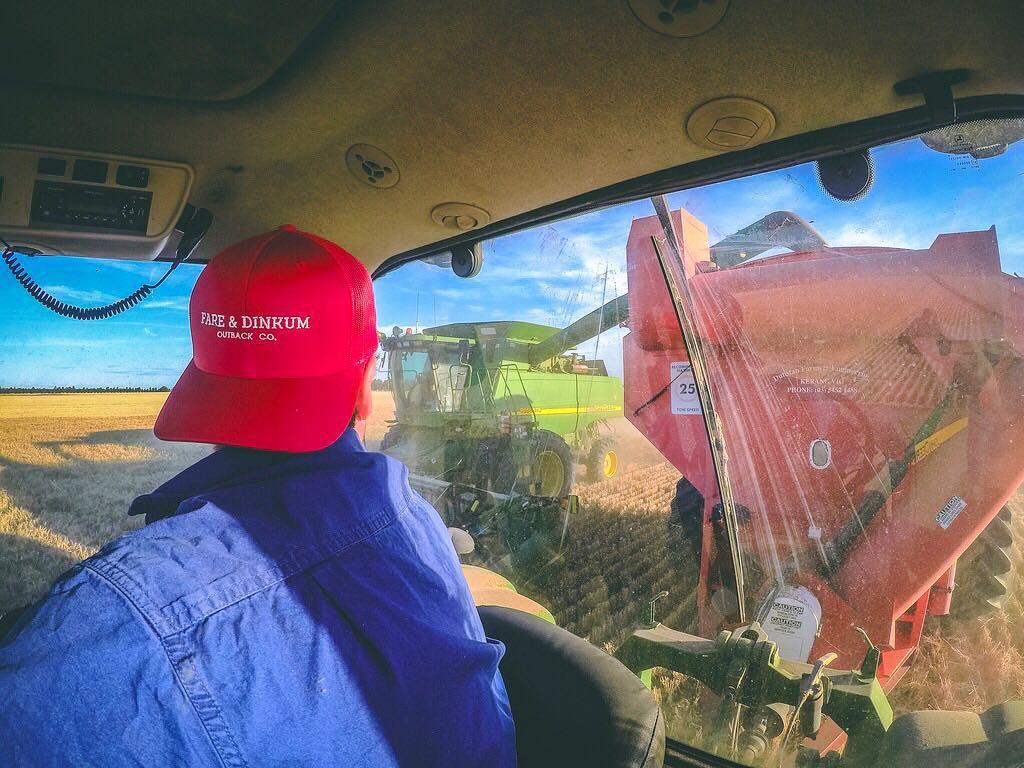 fareanddinkum's tweet photo. For the love of the chase! 🔥Sticker Giveaway🔥 1. Like this photo 2. Follow @fareanddinkum on Instagram 3. Tag three friends in the comments. 🏆There will be 3 winners chosen at random & announced tomorrow! #onthechase #harvest17 #swoopingin #fareanddi… https://t.co/MoUNr4zEPG https://t.co/oP4CsYMYxg