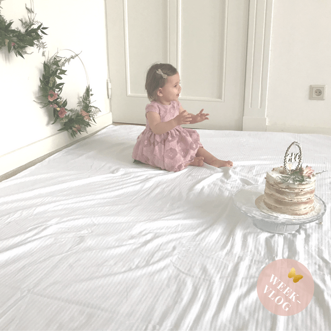 WEEKVLOG #9: FOTOSHOOT VOOR LILOU &amp; GAVE ADVENTKLENDERS [WIN!] mamatothemax.nl/weekvlog-9-fot…