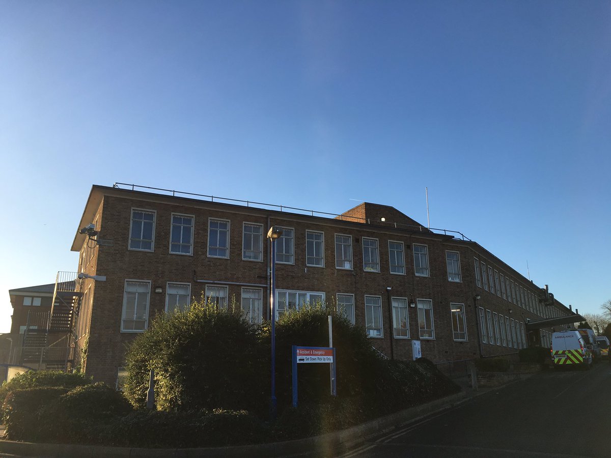 danielelkeles's tweet photo. It's a beautiful winter's day at Epsom, but very cold and still frosty in the shade. Have you had your flu jab? It's not too late! https://t.co/GoiS7TsGfQ