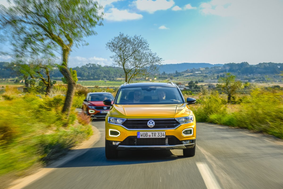 jstackmann's tweet photo. #ThrowbackThursday: to the #DynamicDriving of our new #VWTRoc on Mallorca. Our sales representatives covered an amazing 441,329 km on the road in our new #VW T-Roc. /JS https://t.co/VN7eWgxNFE