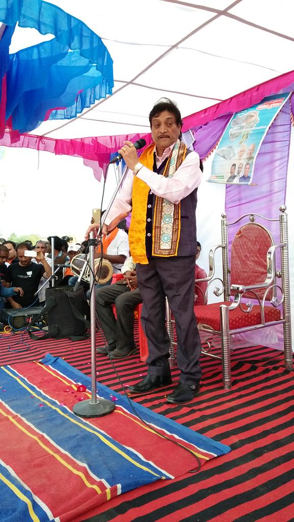 bjp4Mahisagar's tweet photo. આજરોજ ગુજરાતી ફિલ્મના મહાનાયક શ્રી નરેશ કનોડિયા ૧૨૩ સંતરામપુર વિધાનસભામાં #BJP4SANTRAMPUR. https://t.co/5eeb2fTBNa