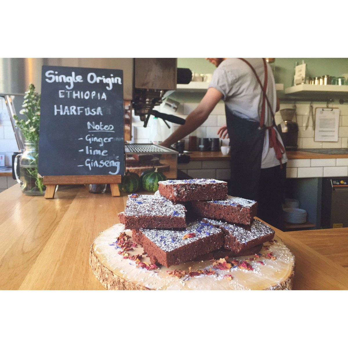 🔥 Warm up 🔥 with Great Coffee &amp; #vegan Choices 🍃 #townhouse62 #preston 
.
#barista <a href="/garethhodgson/">Garethhodgson</a>  #buylocal <a href="/blogpreston/">Blog Preston</a> <a href="/BIDPreston/">Preston City Centre BID</a> <a href="/leponline/">Lancashire Post</a> <a href="/prestoncouncil/">Preston City Council</a> <a href="/prestguildhall/">Preston Guild Hall</a>