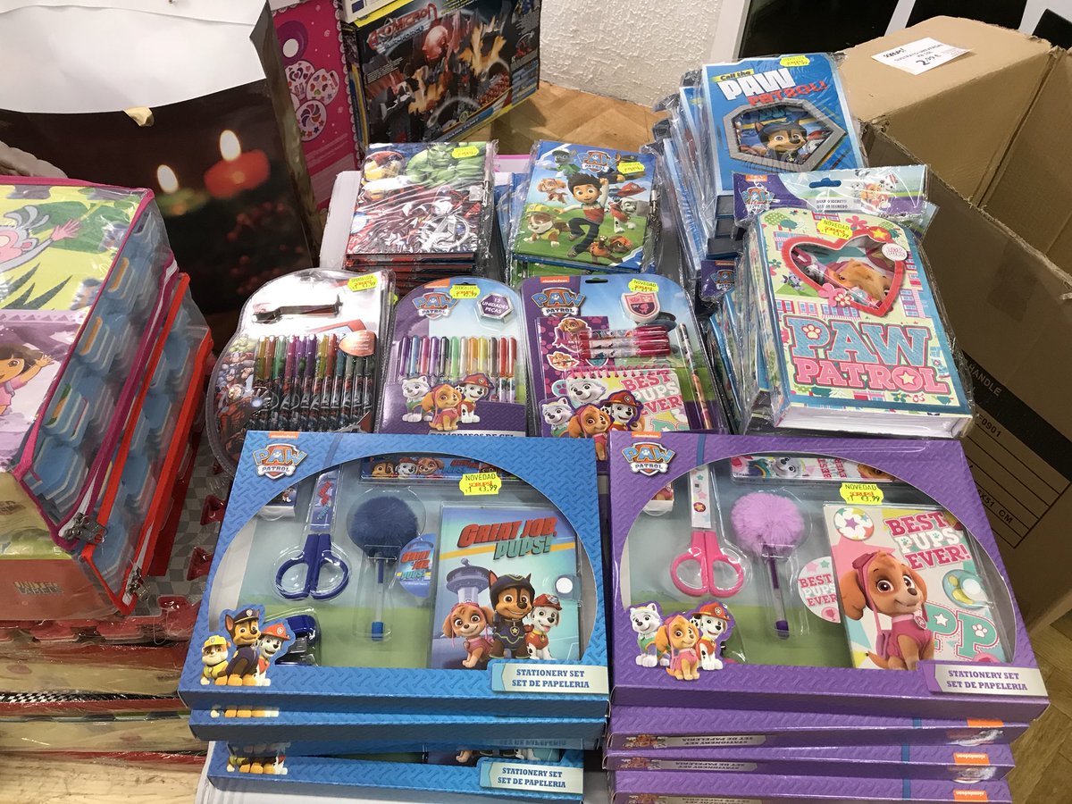 SqrupsElche's tweet photo. EXITAZO la 1ª semana de #juguetes 🎁🎄

Muchos se han agotado pero siguen entrando nuevos juguetes. Ven a Sqrups! y compara precios, quedarás increíblemente sorprendido...

 Y recuerda... el primero que lo ve se lo lleva😉

#chollos #elche #navidad #regalos https://t.co/N6D6byozPo